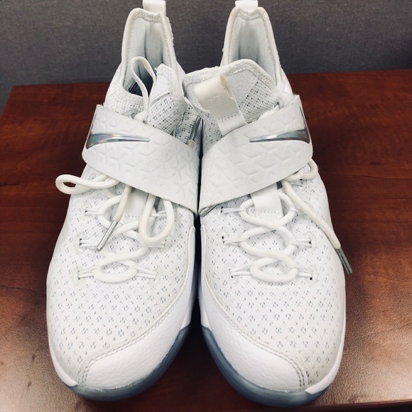 Lebron 14 - Picture 2 of 3